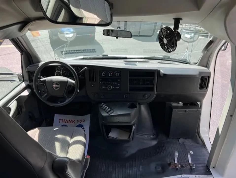 2008 GMC Savana Shuttle Bus - Image 12