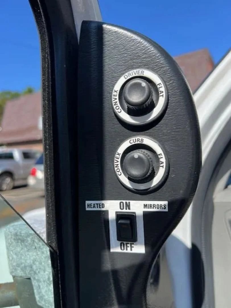 2015 FORD SHUTTLE BUS WHEELCHA GREAT FOR CONVERSION! - Image 22