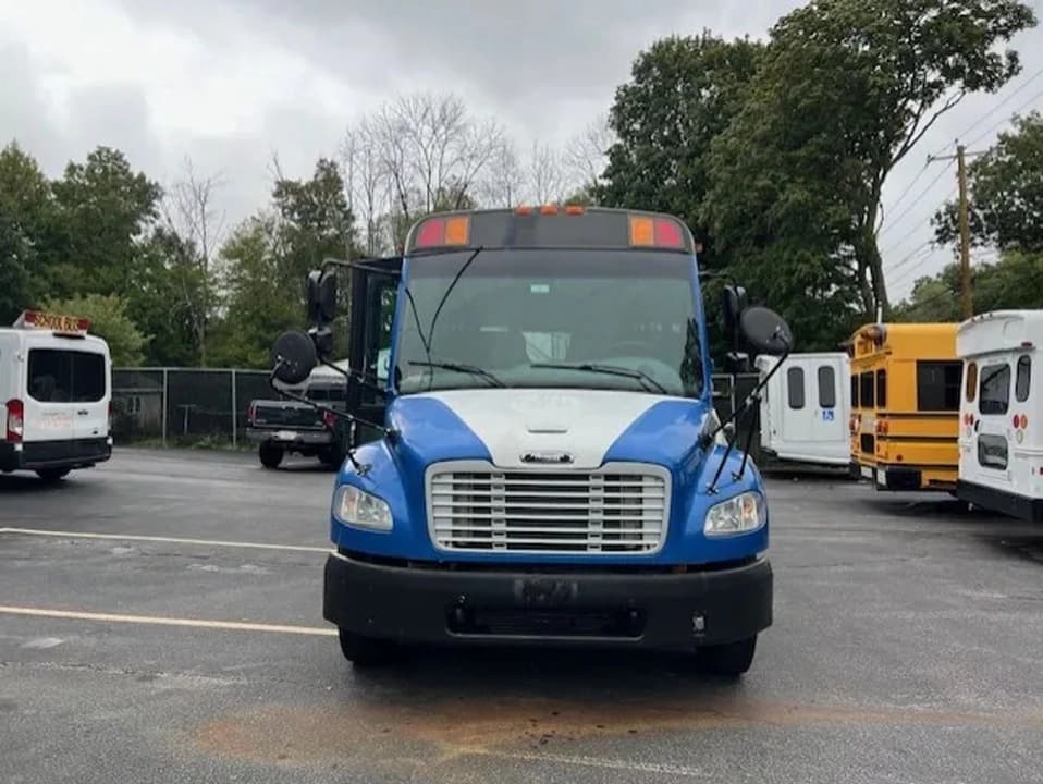 2011 Freightliner Saf-T-Liner Mini Bus - Image 5