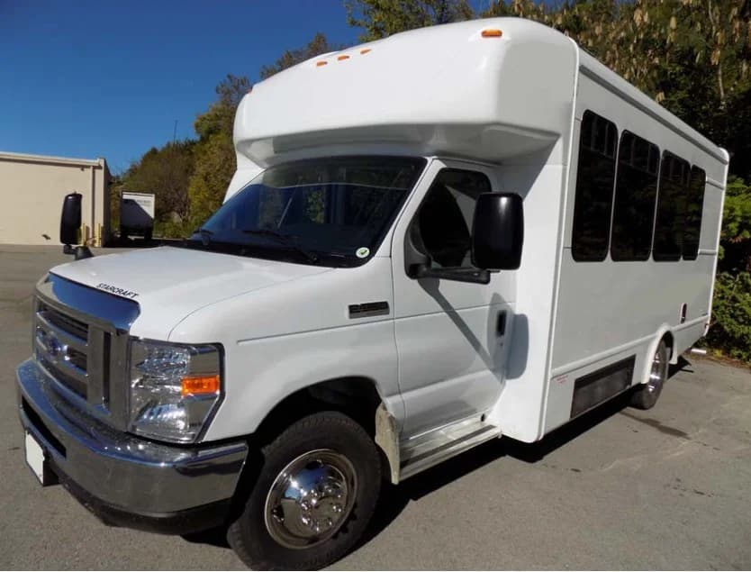2025 Ford E-450 Starcraft Non-CDL - Image 1
