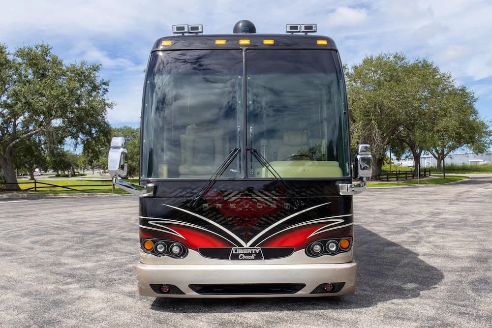2005 Prevost Liberty Elegant Lady H3-45 Motorhome - Image 12