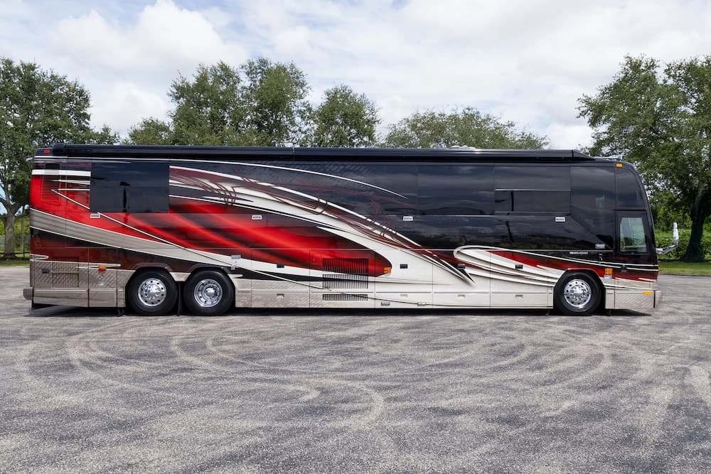 2005 Prevost Liberty Elegant Lady H3-45 Motorhome - Image 4