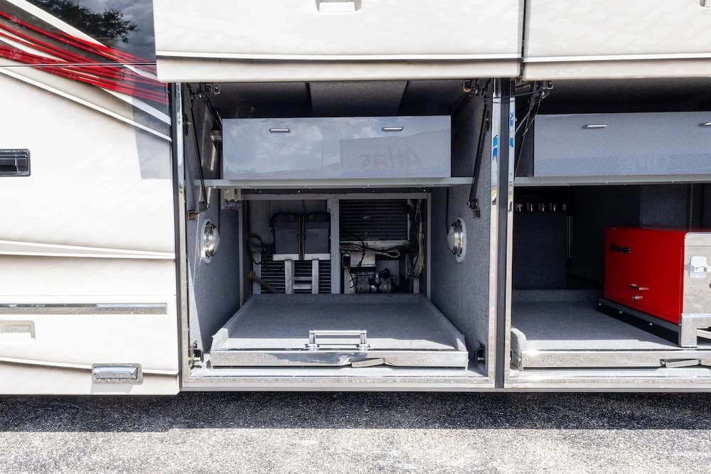 2005 Prevost Liberty Elegant Lady H3-45 Motorhome - Image 35