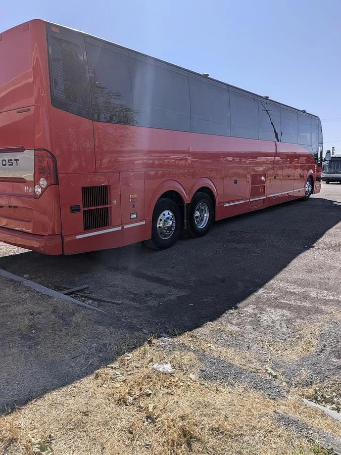 2019 Prevost H3-45 Coach Bus - Image 13