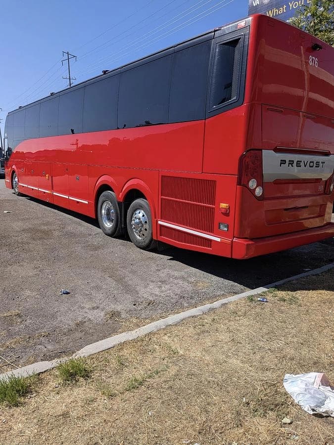 2019 Prevost H3-45 Coach Bus - Image 14