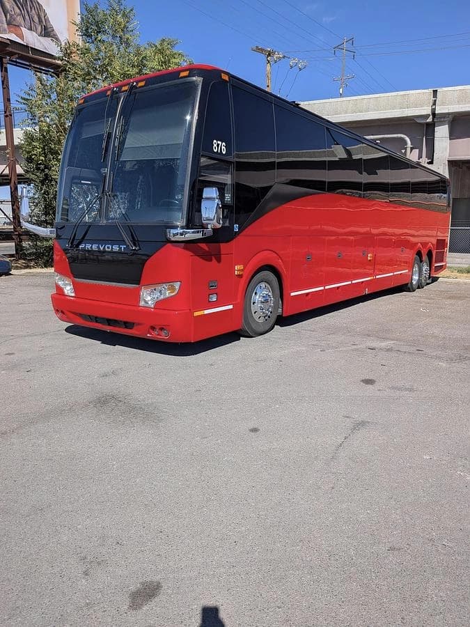 2019 Prevost H3-45 Coach Bus - Image 6