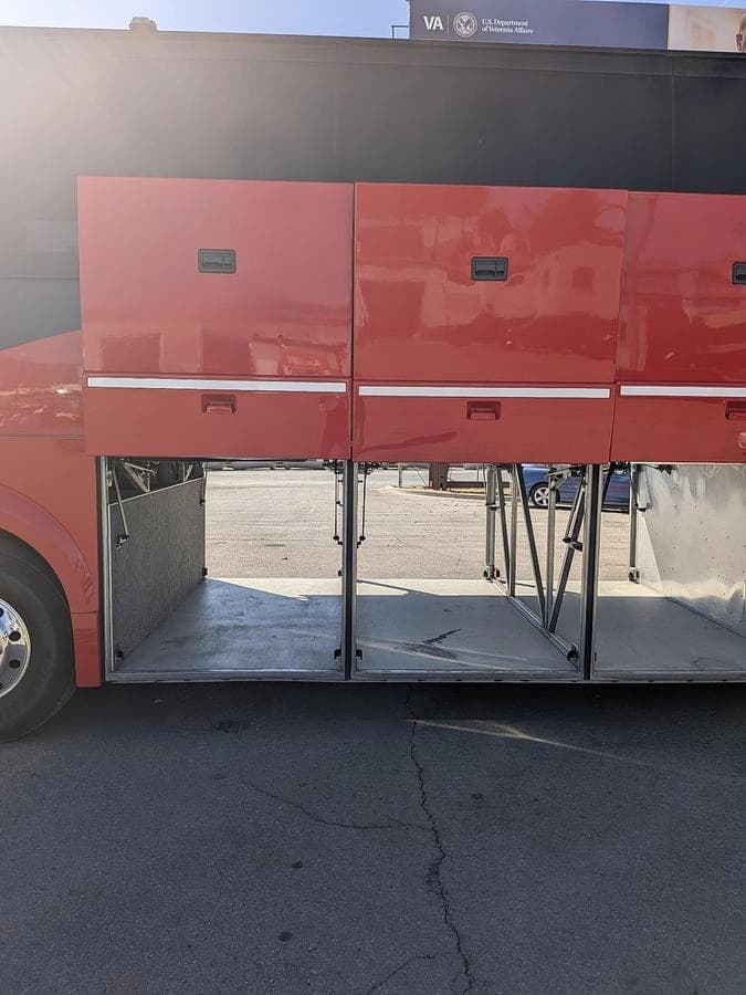 2019 Prevost H3-45 Coach Bus - Image 7