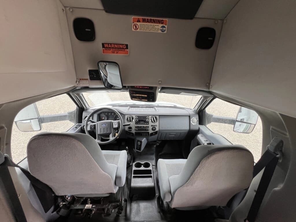 2016 Ford F650 Starcraft Shuttle Bus - Image 9