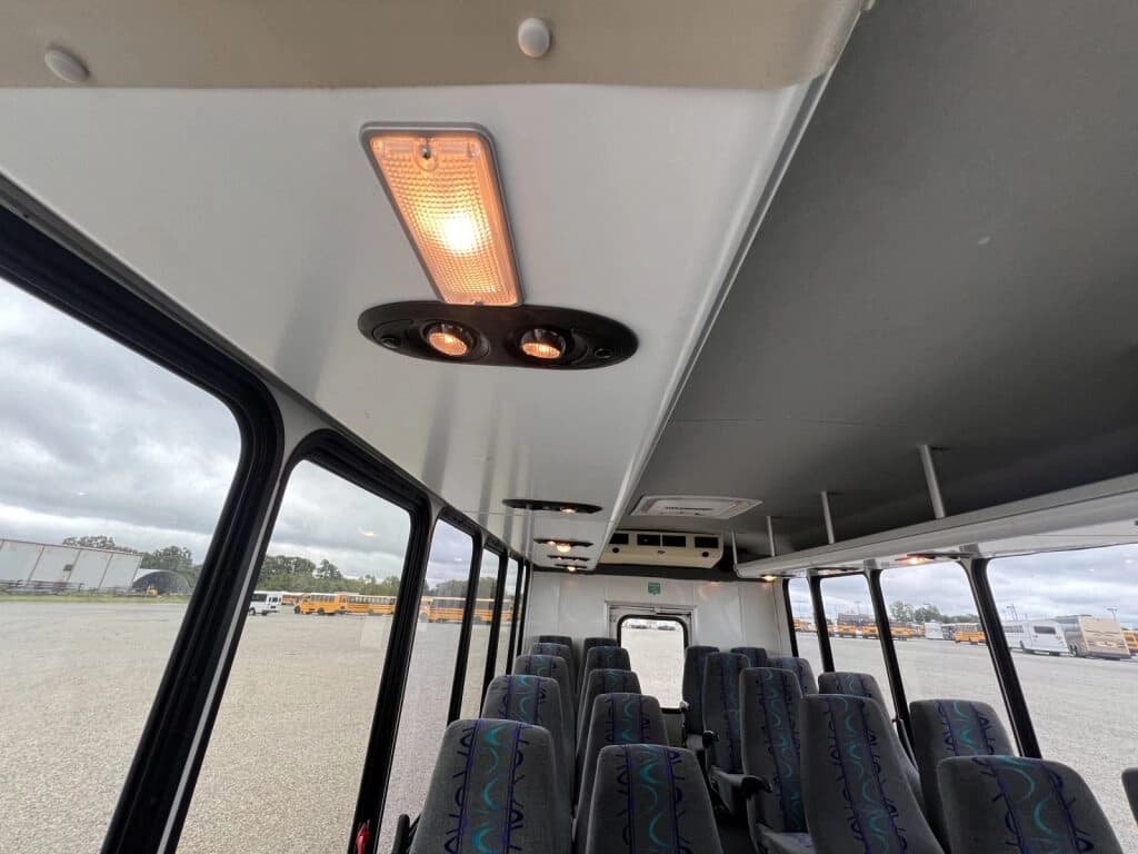2014 Ford E450 Eldorado Shuttle Bus - Image 13