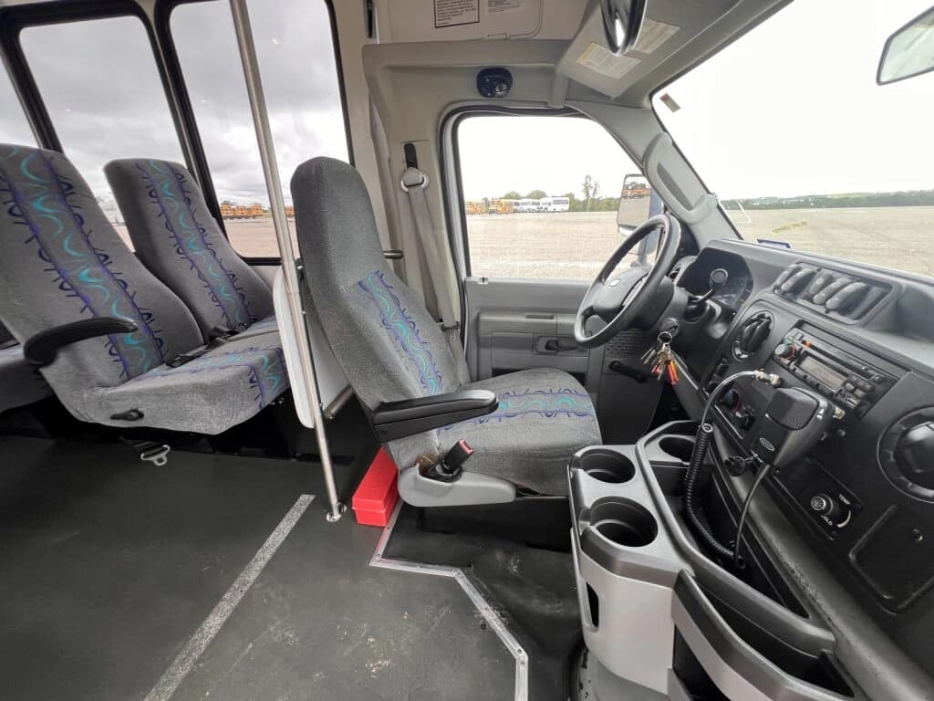 2014 Ford E450 Eldorado Shuttle Bus - Image 5