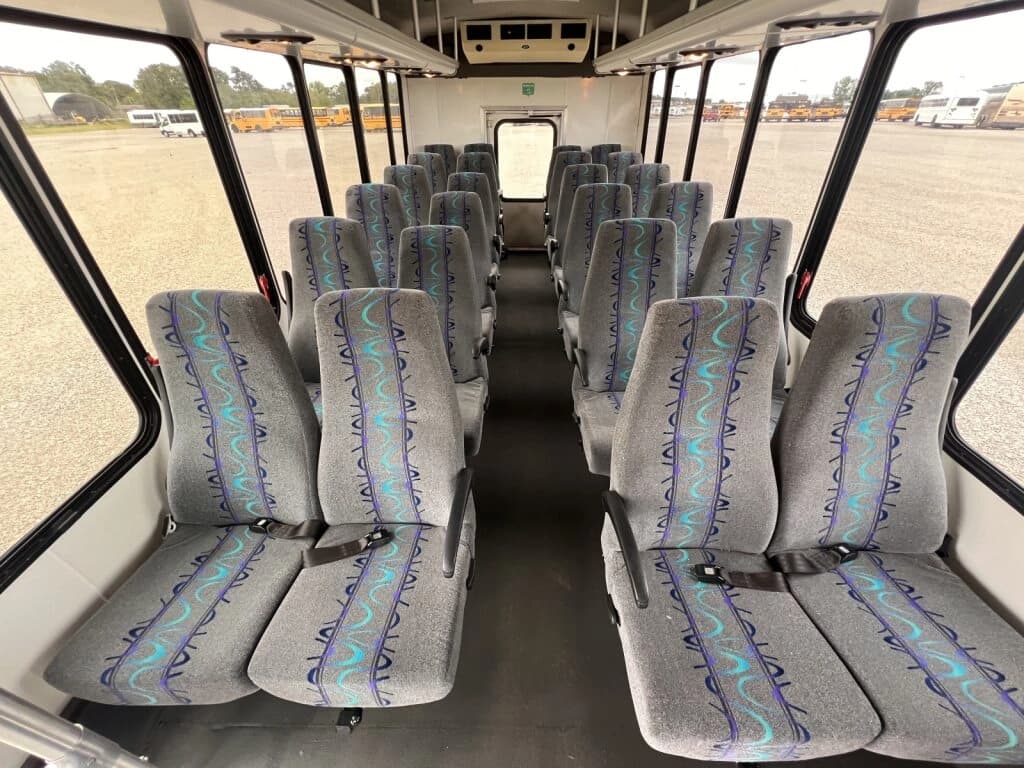2014 Ford E450 Eldorado Shuttle Bus - Image 9