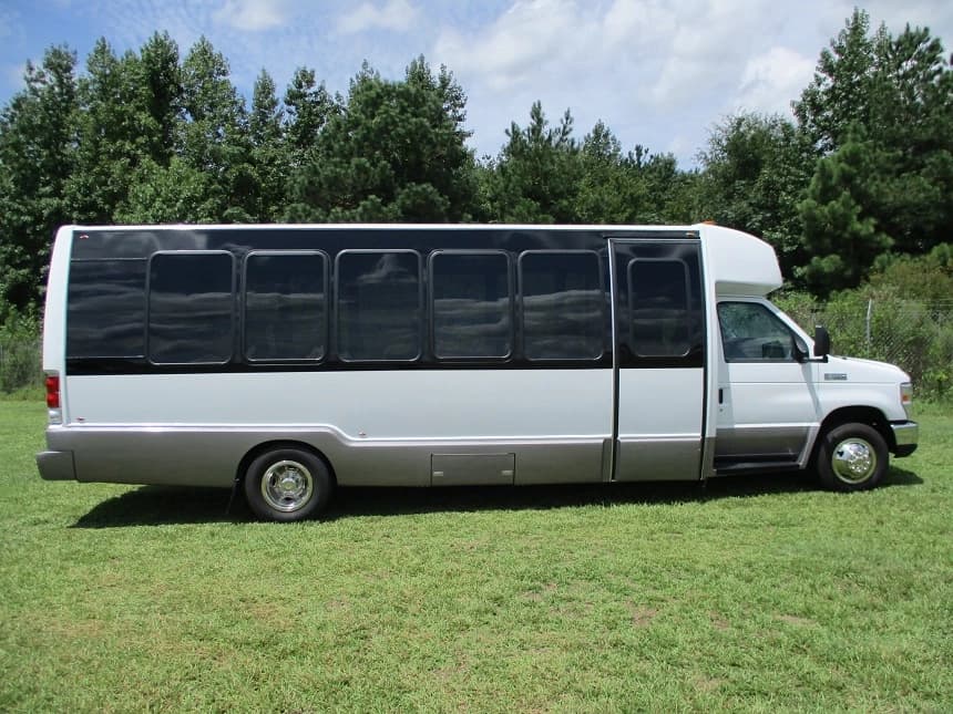 2015 Krystal Koach KK28 Shuttle Bus - Image 3