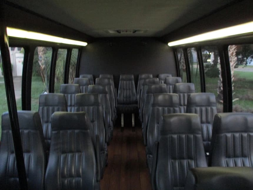 2015 Krystal Koach KK28 Shuttle Bus - Image 7