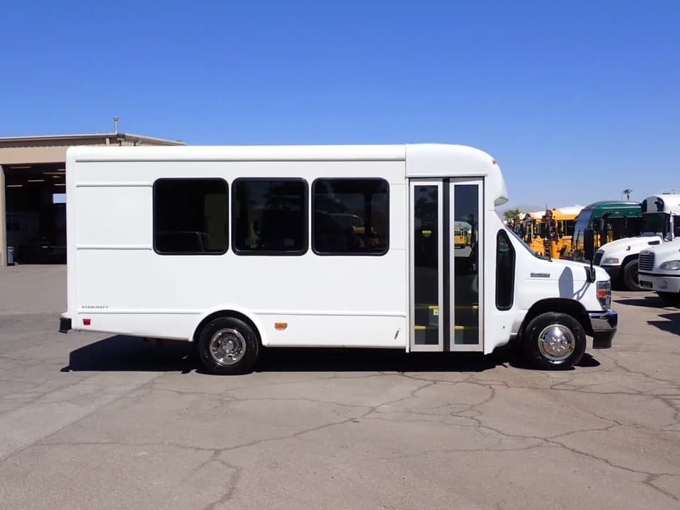 2023 Ford E450 Starcraft Allstar Shuttle Bus - Image 4