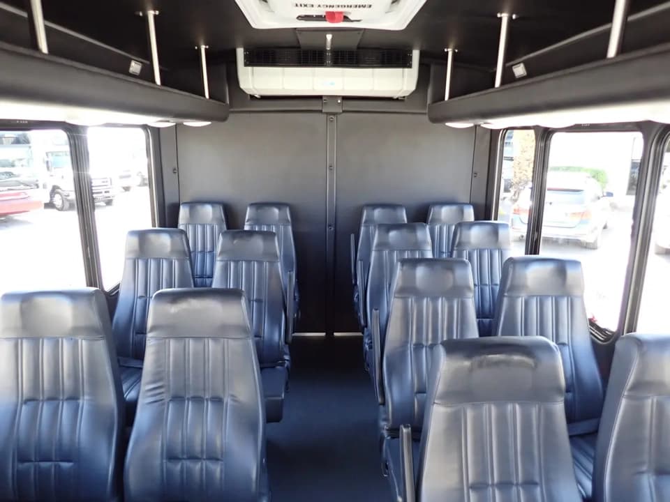 2023 Ford E450 Starcraft Allstar Shuttle Bus - Image 7