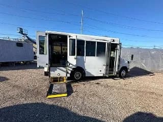2016 Ford E450 bus