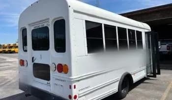 2011 Chevrolet Quest Starcraft Shuttle Bus - Image 4