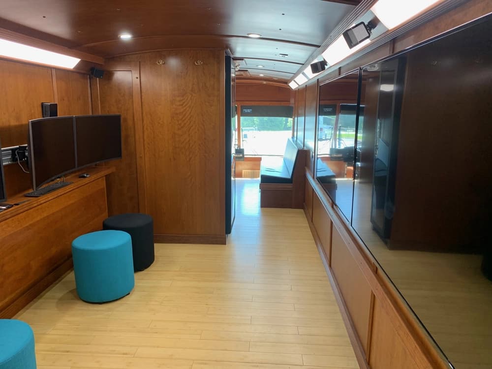 1995 MCI MS 951 Motor Coach - Image 15