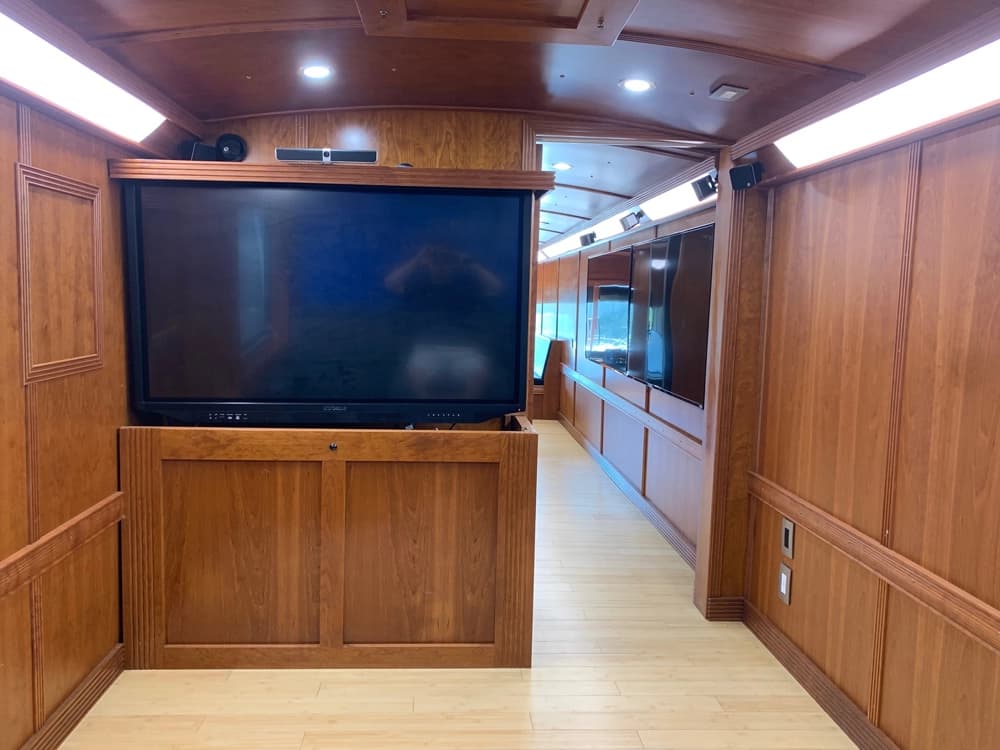 1995 MCI MS 951 Motor Coach - Image 17