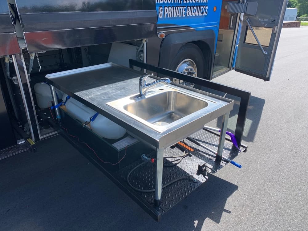 1995 MCI MS 951 Motor Coach - Image 19