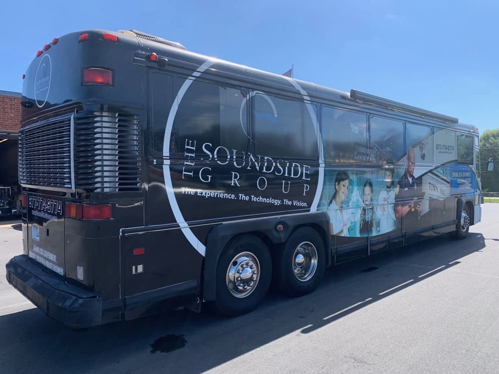 1995 MCI MS 951 Motor Coach - Image 3