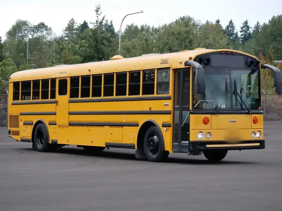 2012 Thomas Built Buses SAF-T-LINER bus