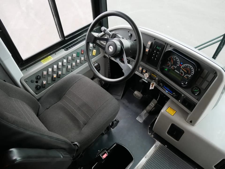 2012 Thomas Built Saf-T-Liner School Bus - Image 4