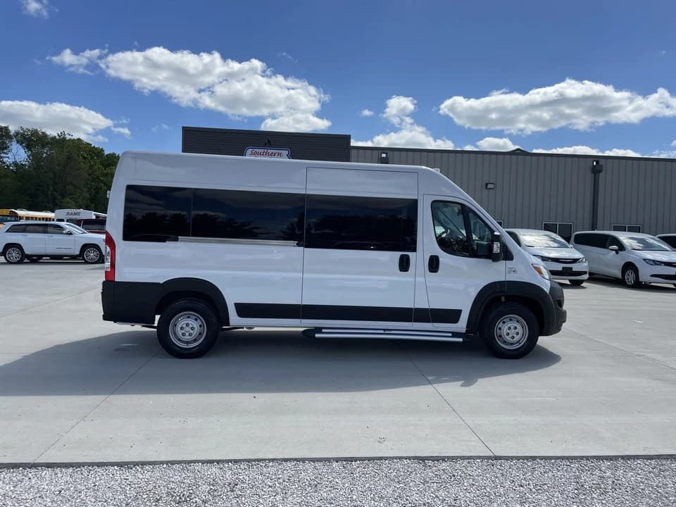 2024 Dodge ProMaster Cutaway - Image 6