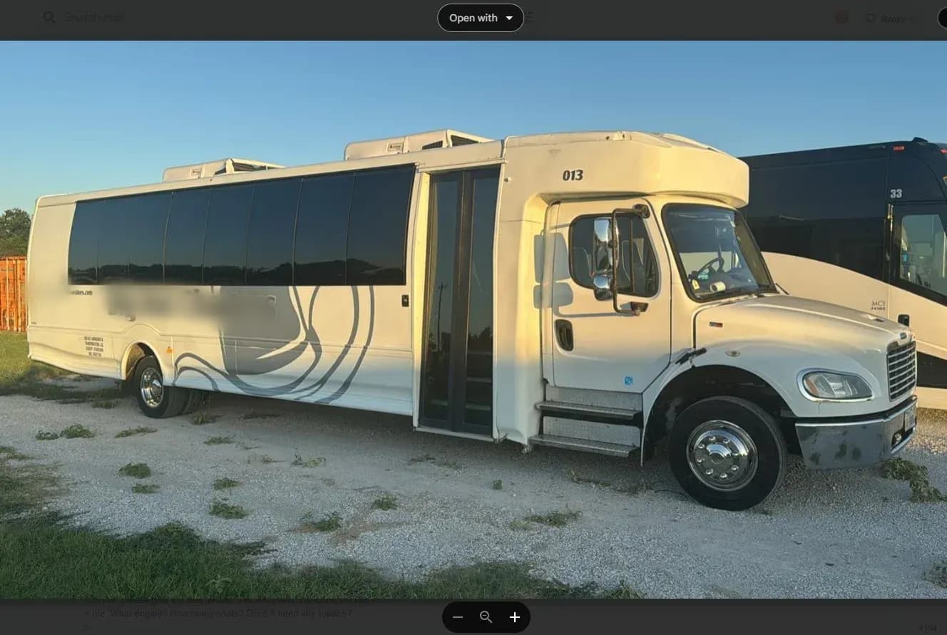 2016 Freightliner S2C 35 Passenger - Image 3
