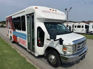 2012 Ford E450 bus