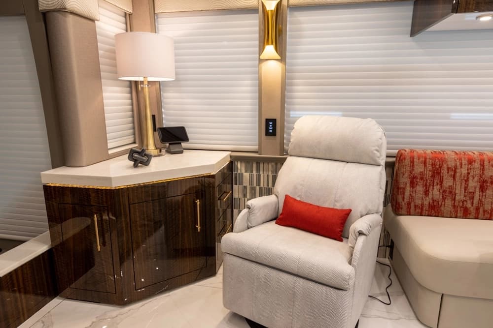 2023 Prevost Millennium H3-45 Motorhome - Image 6