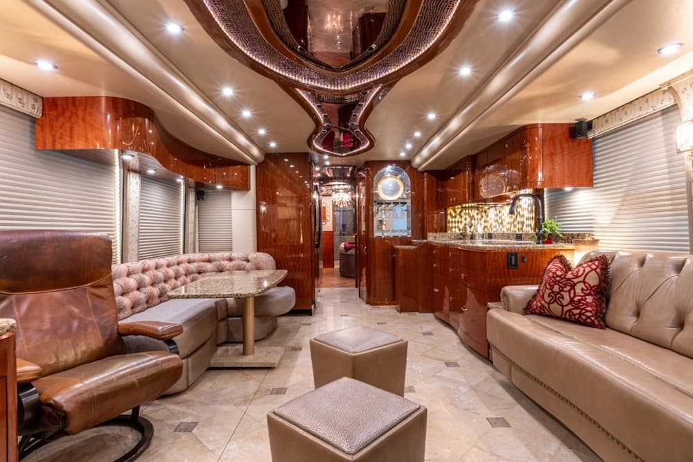 2016 Prevost Millennium H3-45 Motorhome - Image 6