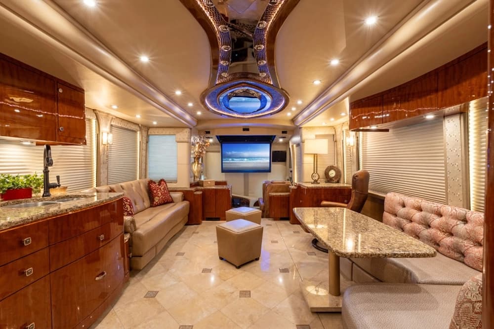 2016 Prevost Millennium H3-45 Motorhome - Image 7