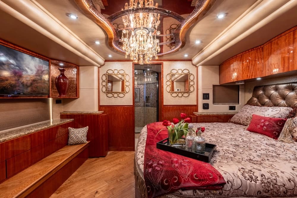 2016 Prevost Millennium H3-45 Motorhome - Image 10