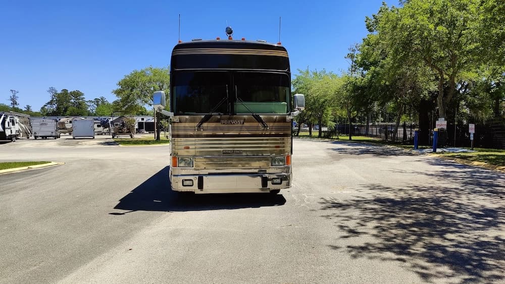 1991 Prevost Royale XL 40 Motorcoach - Image 2