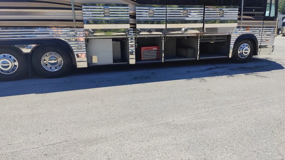 1991 Prevost Royale XL 40 Motorcoach - Image 12