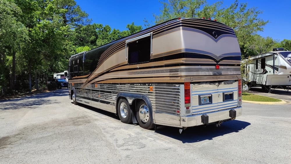 1991 Prevost Royale XL 40 Motorcoach - Image 4