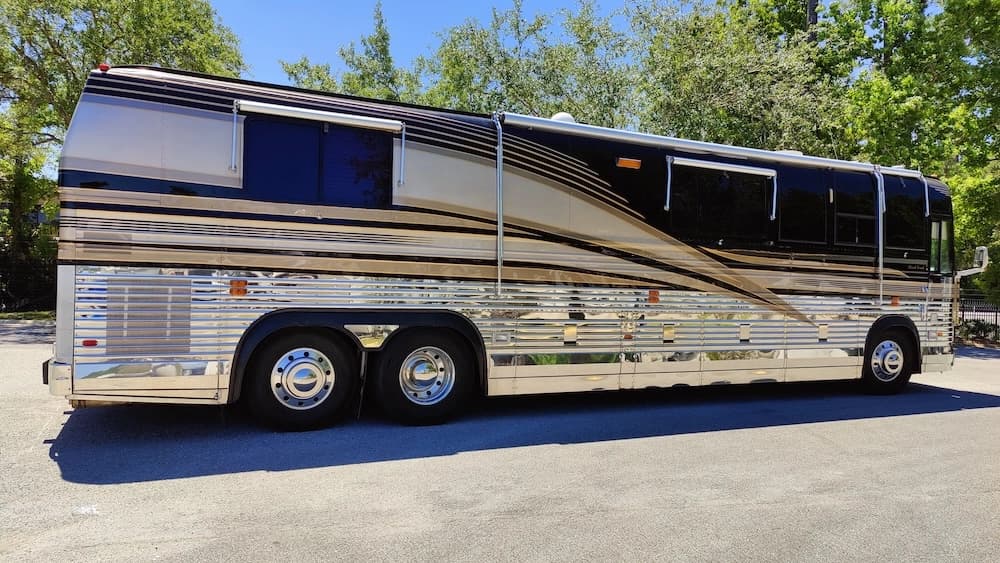 1991 Prevost Royale XL 40 Motorcoach - Image 6