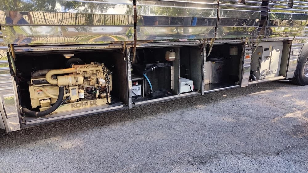 1991 Prevost Royale XL 40 Motorcoach - Image 9