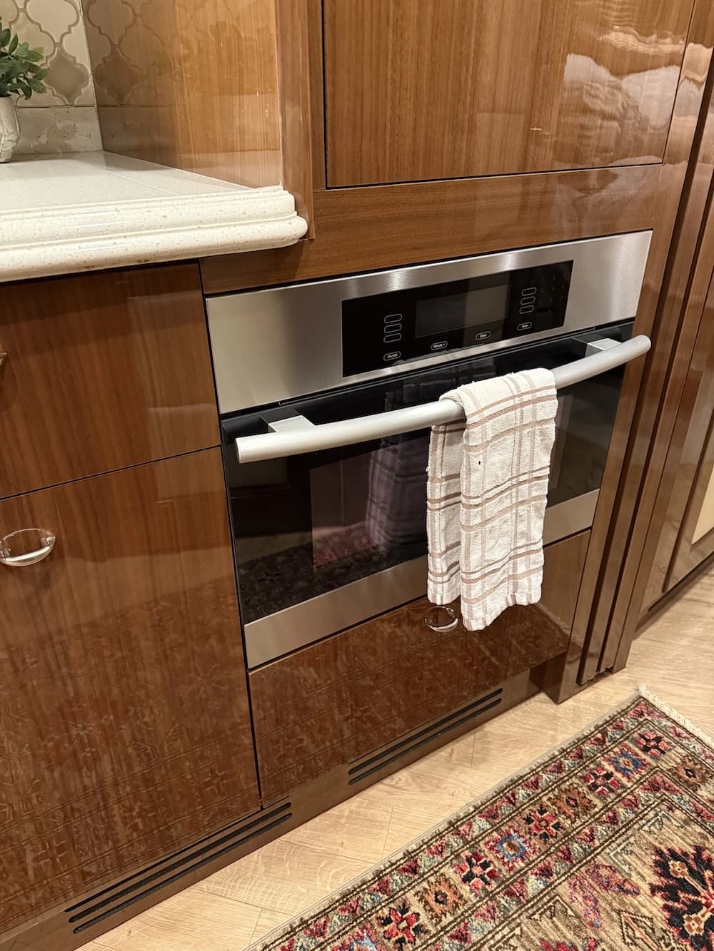 2013 Prevost Liberty Elegant Lady H3-45 Motorhome - Image 23
