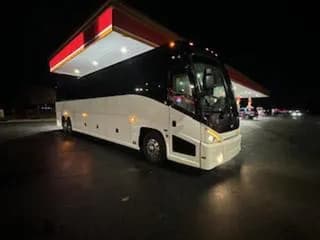 2015 MCI J4500 bus