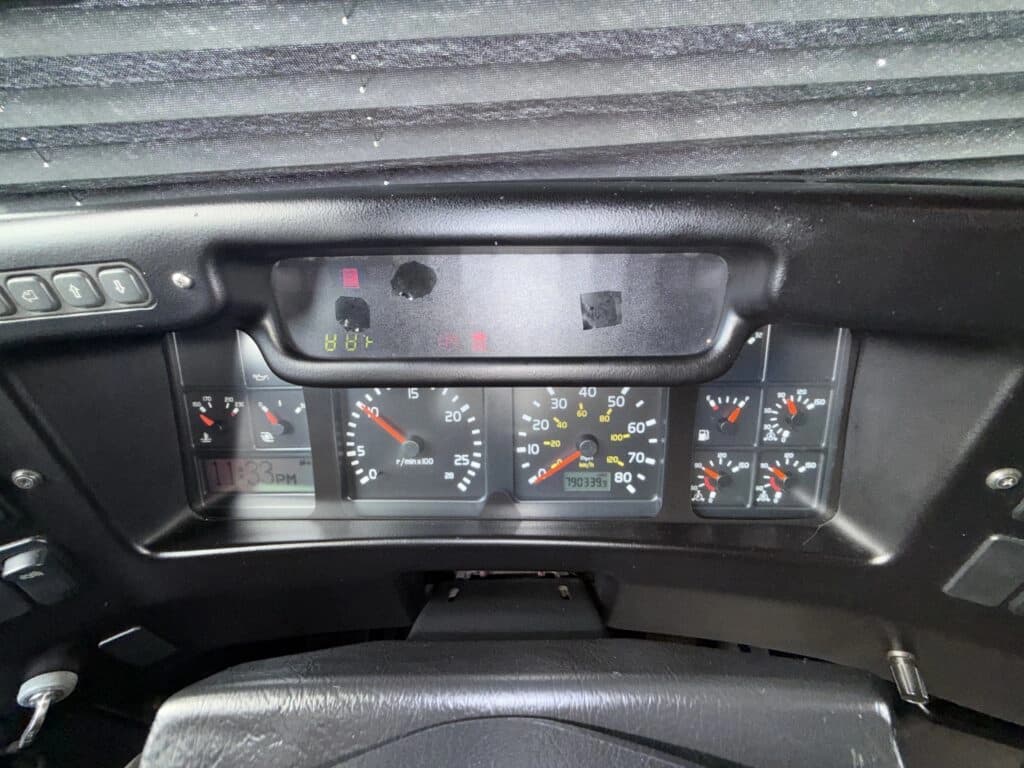 2007 Prevost XLII Entertainer Motorhome - Image 9