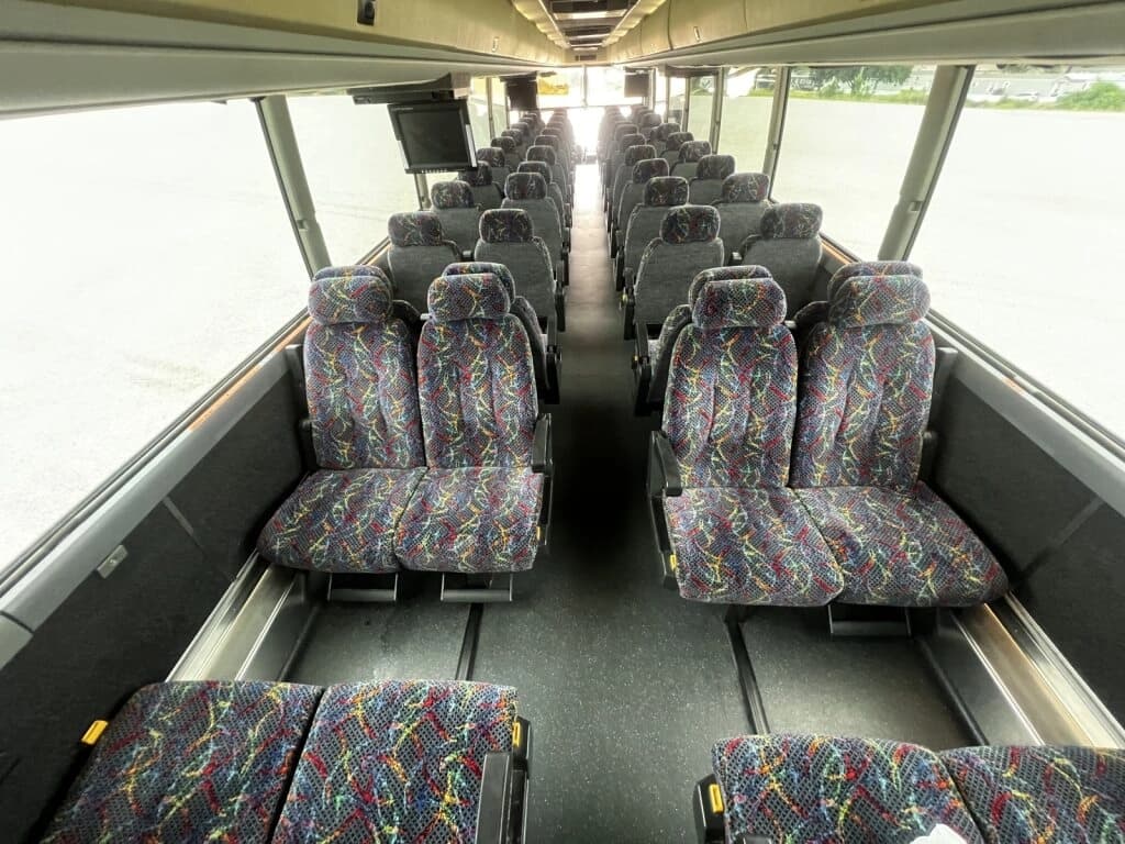 1999 Prevost H3-45 Coach Bus - Image 9