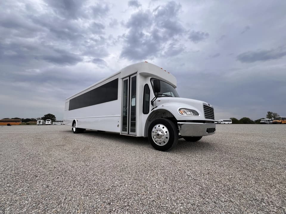 2021 Freightliner Glaval Shuttle Bus - Image 1