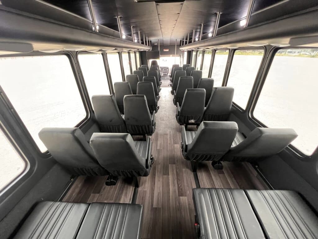 2021 Freightliner Glaval Shuttle Bus - Image 13