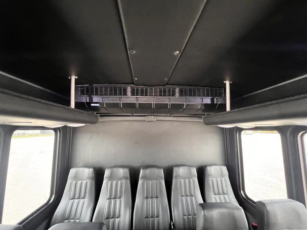2021 Freightliner Glaval Shuttle Bus - Image 15