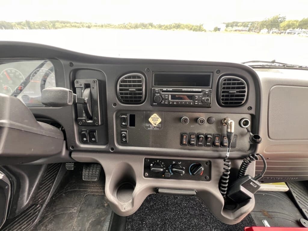 2021 Freightliner Glaval Shuttle Bus - Image 7