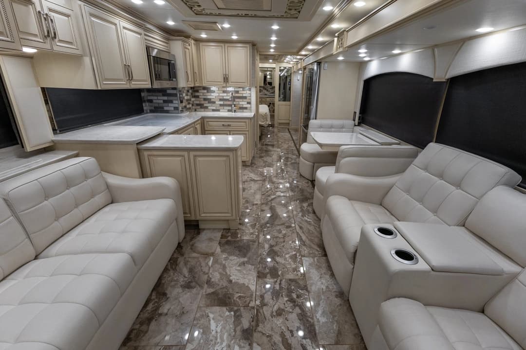 2023 Newmar Essex Motorhome - Image 14