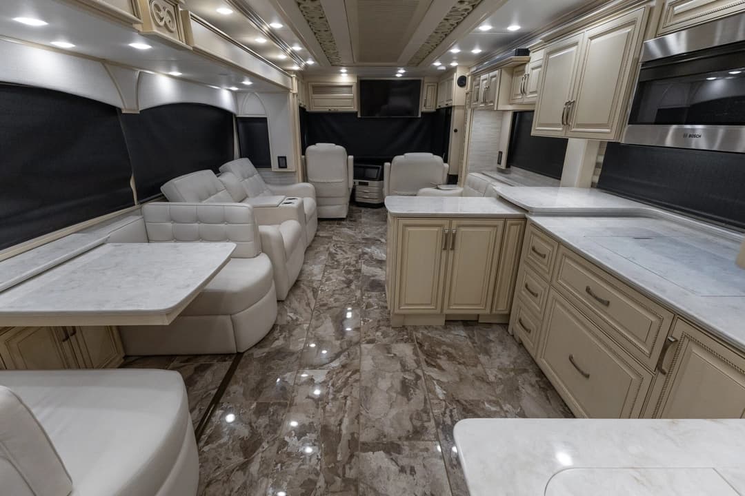 2023 Newmar Essex Motorhome - Image 21