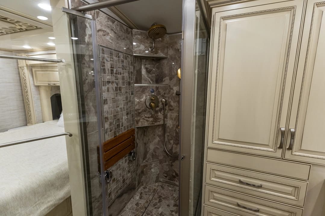 2023 Newmar Essex Motorhome - Image 29